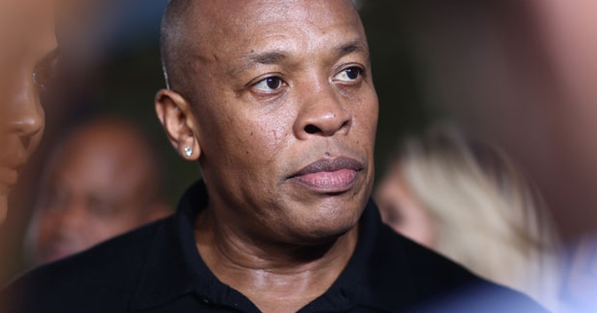 G1 - Rapper Dr. Dre é algemado na frente de casa em Los Angeles ...