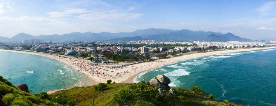 Região do Recreio e do Pontal é a última fronteira praiana da cidade e tem lançamentos à beira-mar