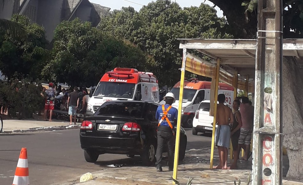 Viaturas do Samu foram ao local para prestar socorro às vítimas que foram atropeladas — Foto: Reprodução/Inter TV Cabugi