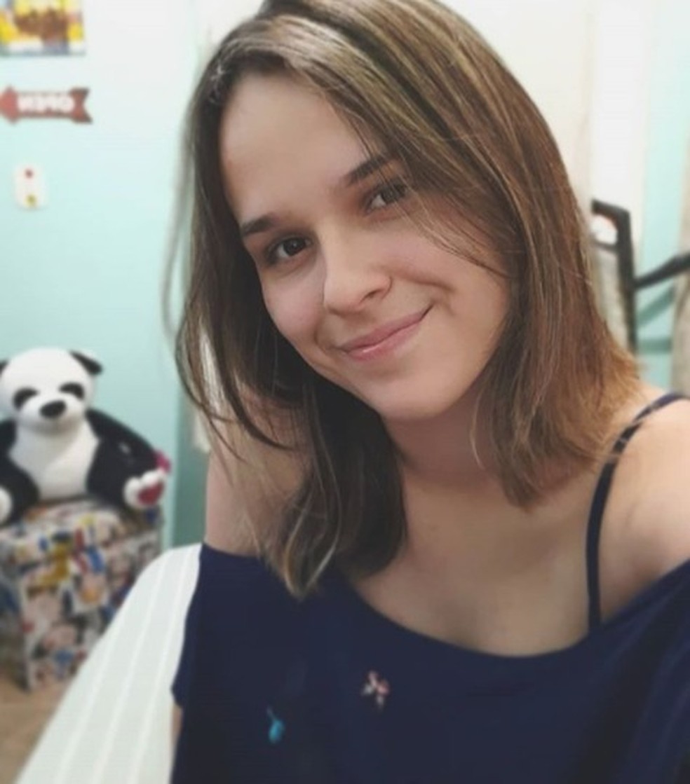 Jovem denuncia funcionário de loja após ser gravada em provador de roupas — Foto: Reprodução/Instagram