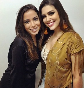 Vivian Amorin e Anitta (Foto: Reprodução/Facebook)