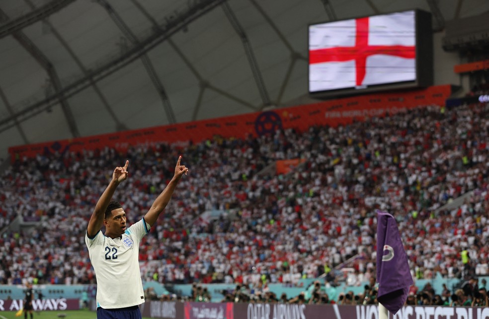 Gol da Inglaterra, Jude Bellingham — Foto: REUTERS/Paul Childs
