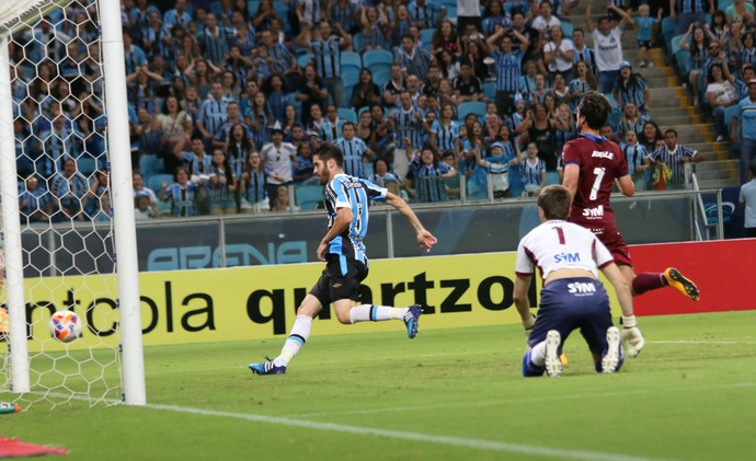 Grêmio exalta apoio da torcida e fala em alívio após vitória: Respiramos