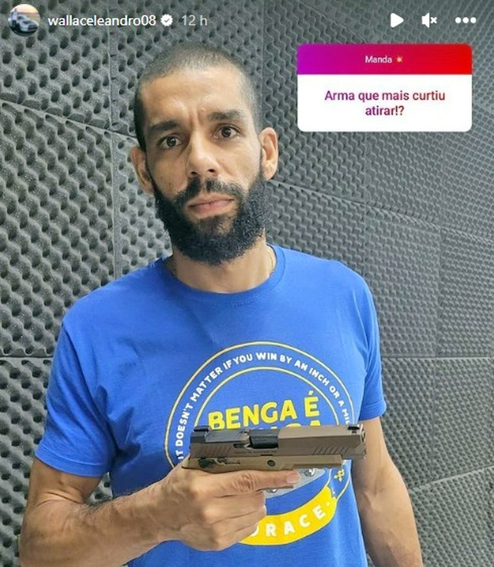 Wallace de Souza postou foto com uma pistola — Foto: Reprodução