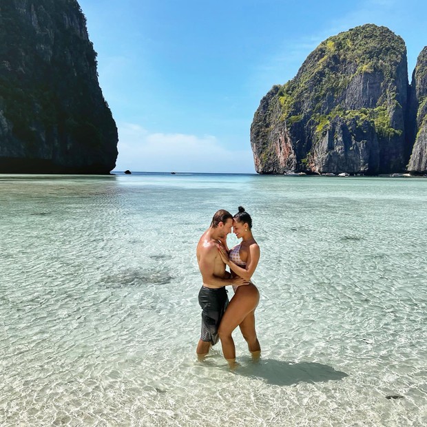 Aline Mineiro e Leo Lins curtem a Tailândia (Foto: Reprodução/Instagram)