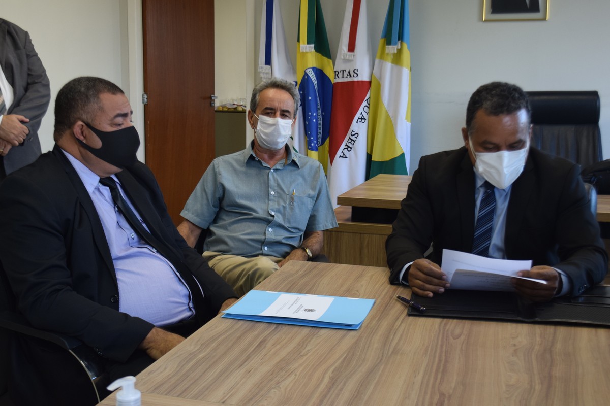 Edmilson Bispo dos Santos (PSD) toma posse na Câmara de Vereadores de Montes Claros