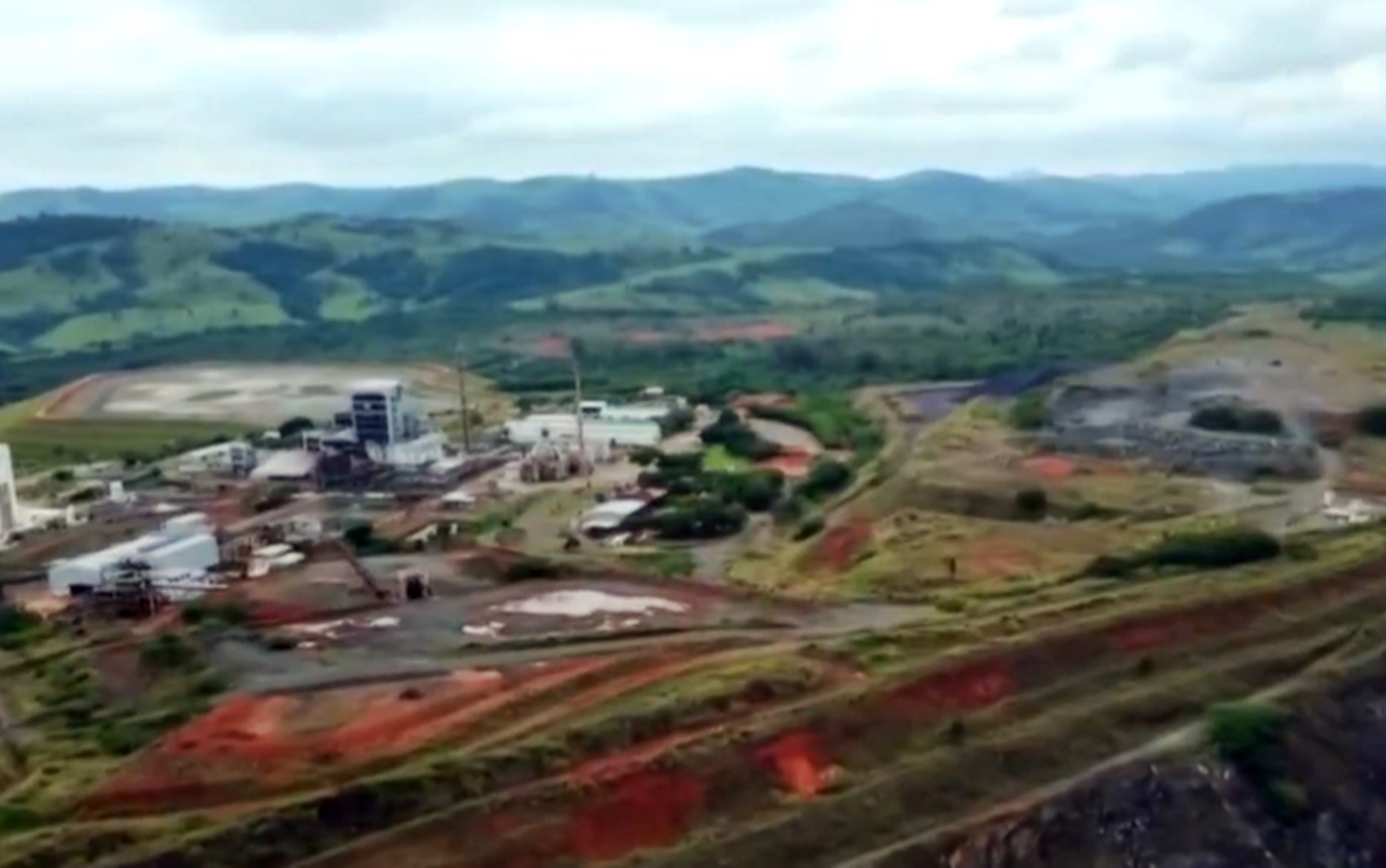 Justiça determina bloqueio de R$ 100 milhões de mineradora responsável por barragem de rejeitos em Fortaleza de Minas