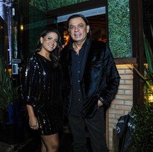 Frank Aguiar e a mulher, Caroline Aguiar — Foto: Eduardo Martins/AgNews