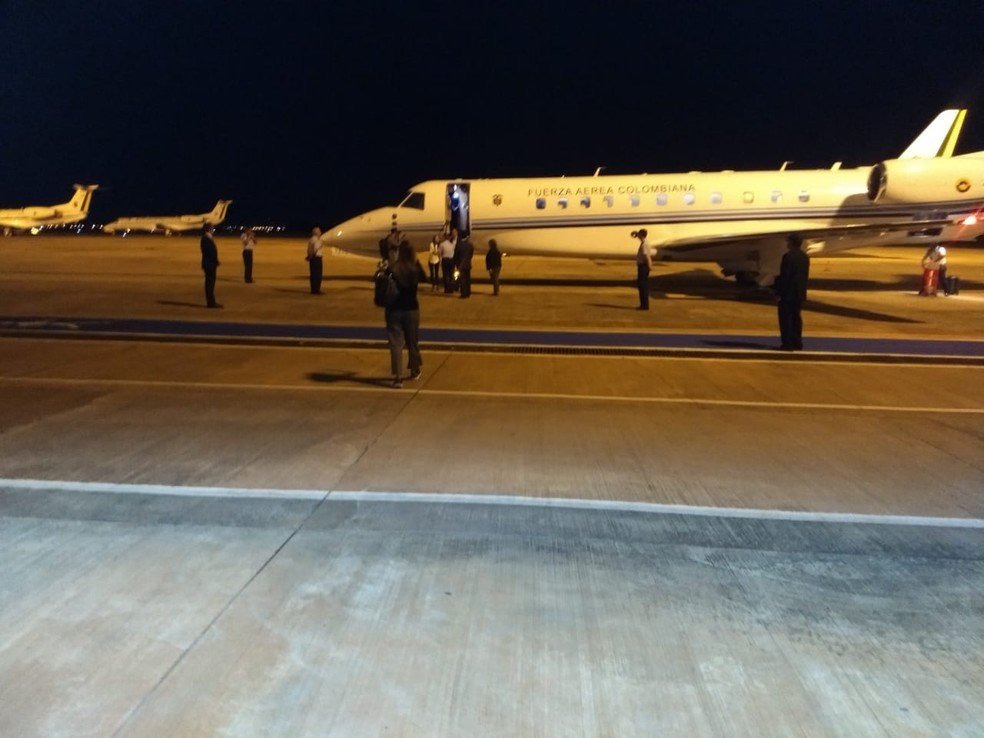 Jatinho da Força Aérea Colombiana trouxe Juan Guaidó ao Brasil — Foto: Reprodução
