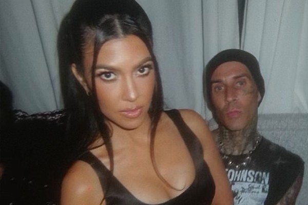 Kourtney Kardashian e Travis Barker (Foto: Reprodução / Instagram)