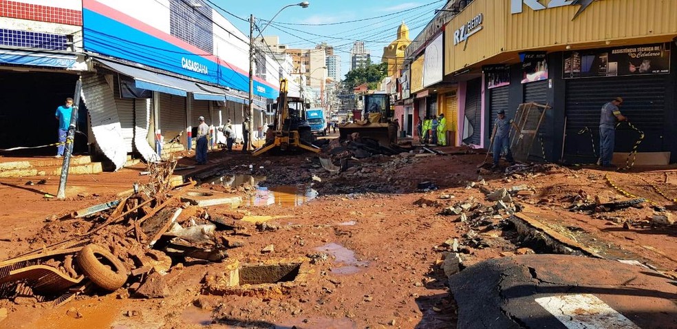 Temporal causou estragos na Rua Episcopal em São Carlos — Foto: Prefeitura São Carlos/Divulgação