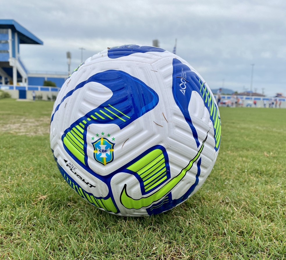 A bola da Copa do Brasil 2023 — Foto: Leandro Boeira/Avaí FC