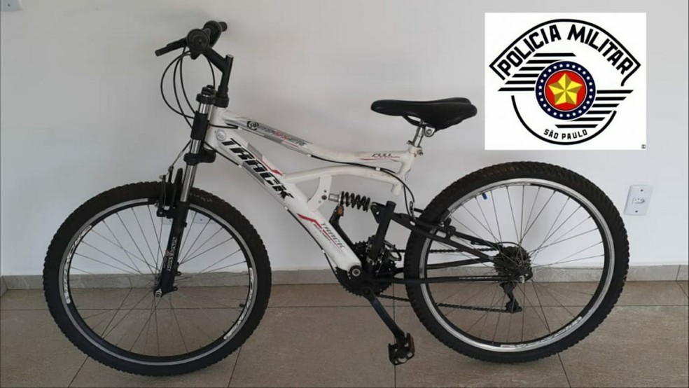 Homem E Preso Suspeito De Furtar Bicicleta Na Area Central De