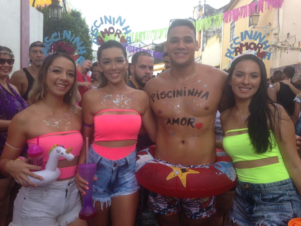 Frases E Brincadeiras Da Internet Inspiram Fantasias De Folioes No Carnaval De Olinda Carnaval 2019 Em Pernambuco G1