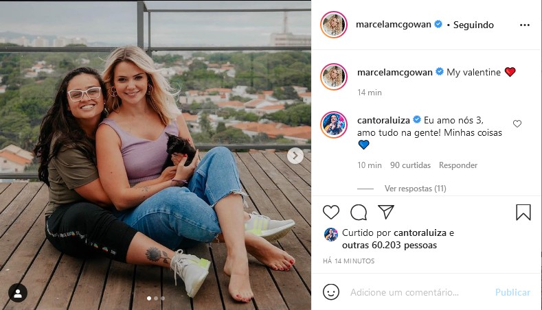 Marcela McGowan e a cantora Luiza (Foto: Reprodução/Instagram)