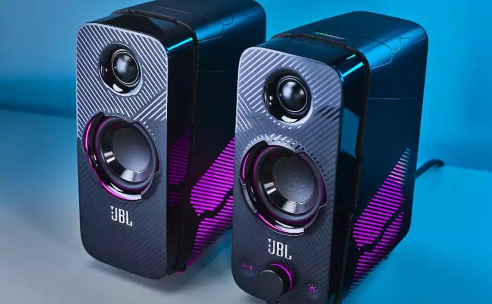 JBL Quantum Duo vem com reforço de sistema com duplo driver e compatibilidade com Dolby — Foto: Divulgação/JBL