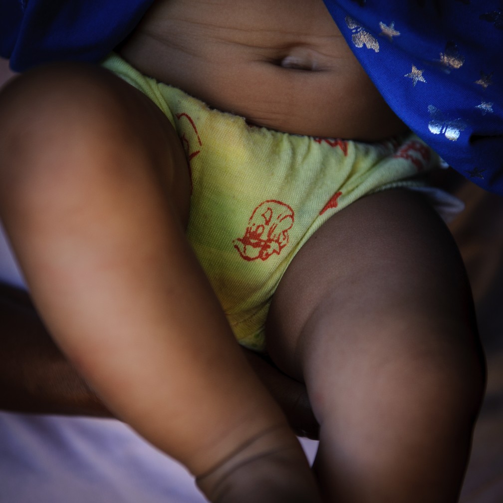 Tipo de fraldas usadas pelo bebê da família Real, em Bangladesh — Foto: Luc Forsyth/Dollar Street