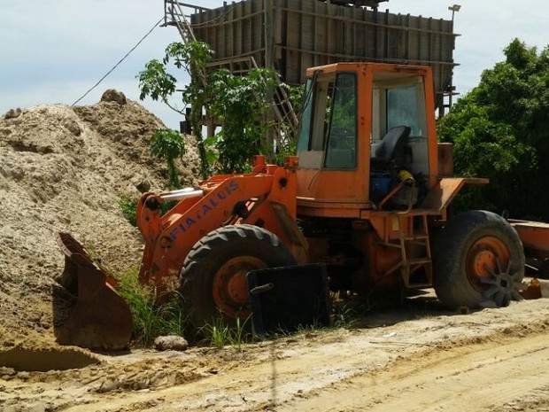 Polícia Ambiental interditou quatro areais que funcionavam sem a devida documentação (Foto: Divulgação/Polícia Ambiental)