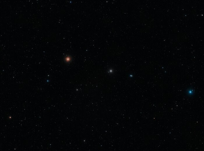Região do céu onde se encontra a galáxia longínqua NGP–190387 (Foto: ESO/Digitized Sky Survey 2. Acknowledgement: Davide De Martin)