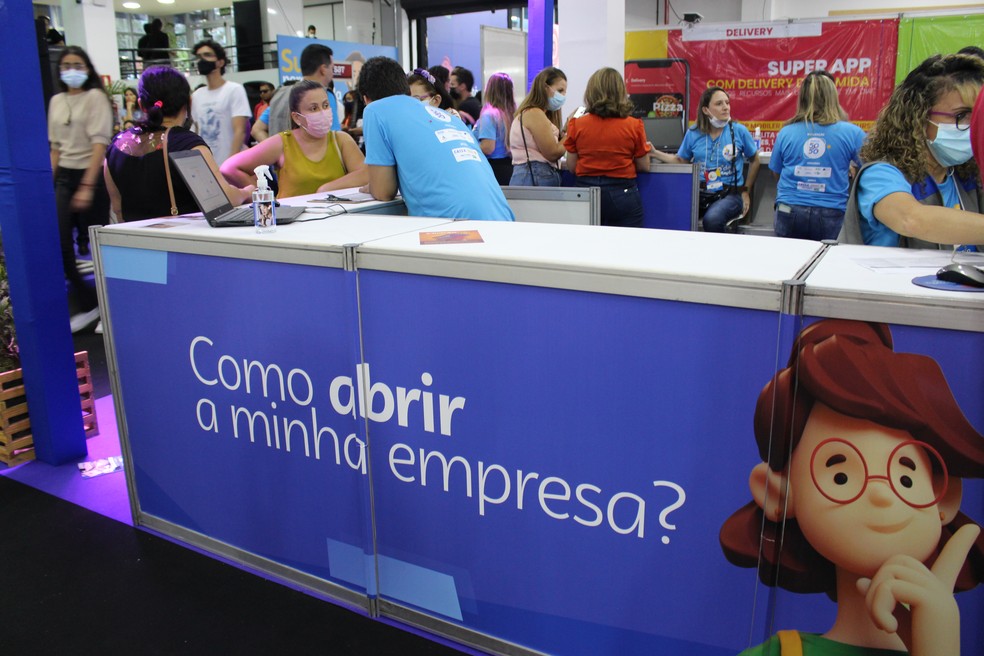 Sebrae orienta empreendedores durante Feira em Teresina. — Foto: Lívia Ferreira/g1 PI.