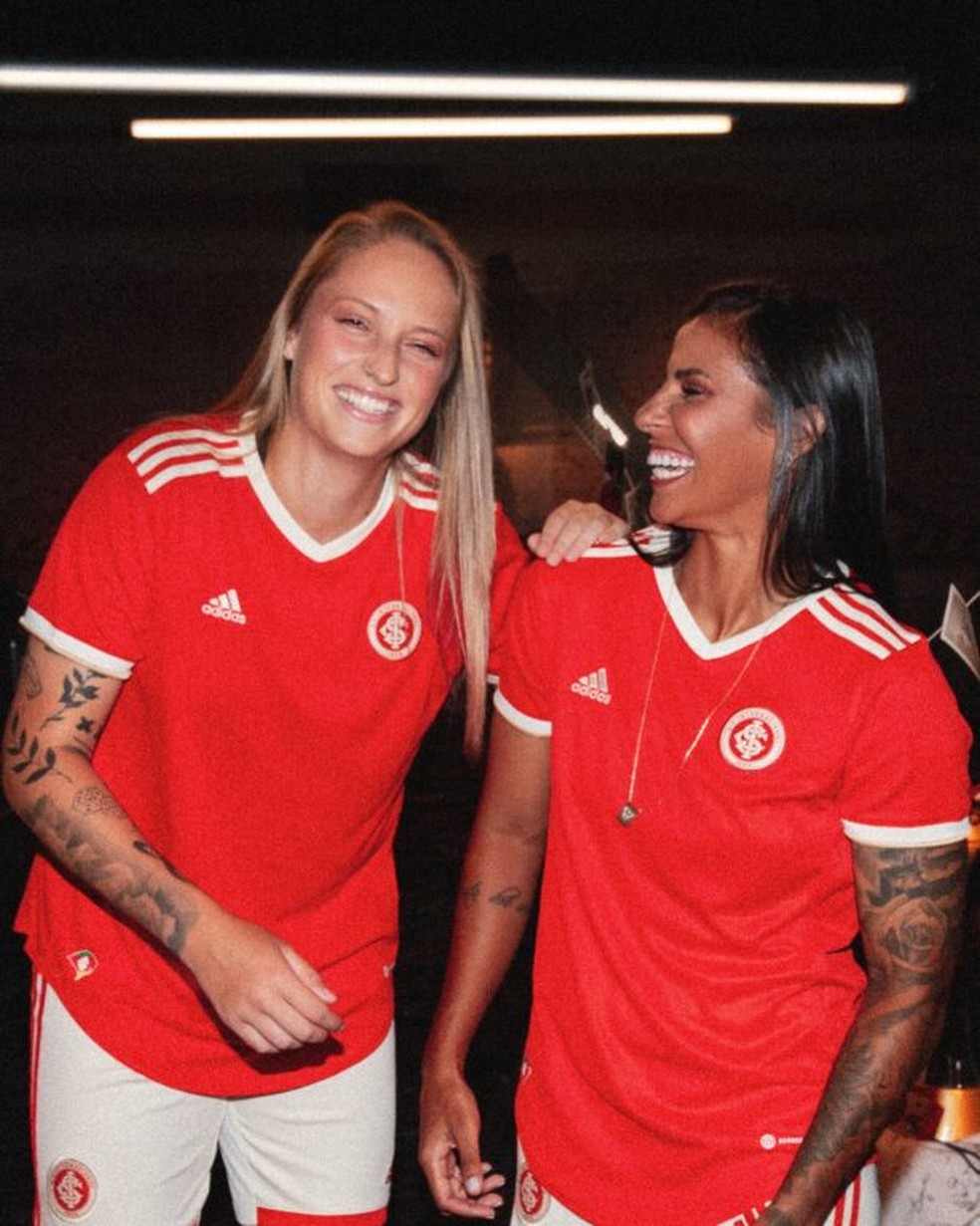 Inter lança nova camisa para 2022 — Foto: SC Internacional/Divulgação