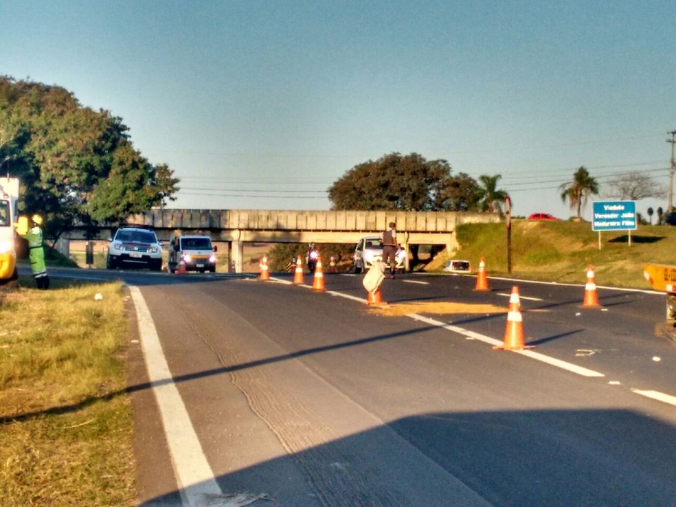 Acidente aconteceu na rodovia Marechal Rondon, em Tietê (Foto: Bruno Castelleto/TV TEM)