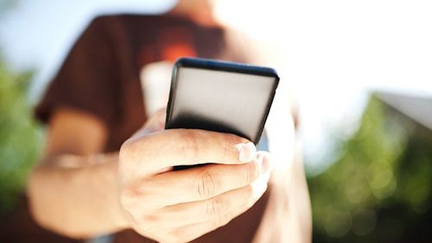 Celular ; internet móvel ; aplicativo ; mensagem de texto ; smartphone ;  (Foto: Reprodução/Facebook)