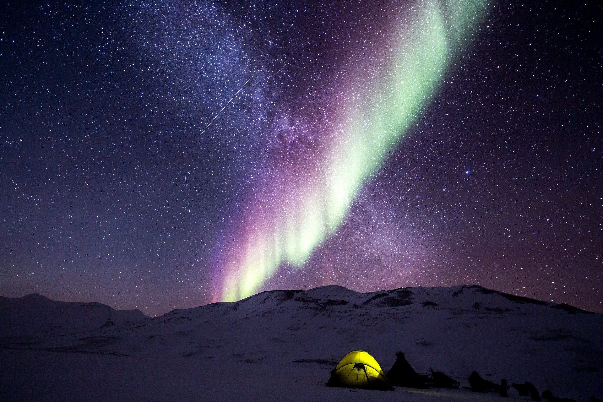 Aurora boreal acontece no polo norte do planeta (Foto: Noel Bauza/Pixabay)