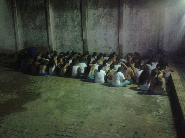 Detentas da ala feminina do Complexo Penal João Chaves se rebelaram  (Foto: G1 RN)
