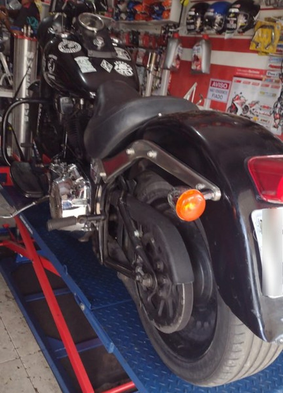 Moto da marca Harley-Davidson roubada foi encontrada em oficina em Natal &mdash; Foto: Divulga&ccedil;&atilde;o