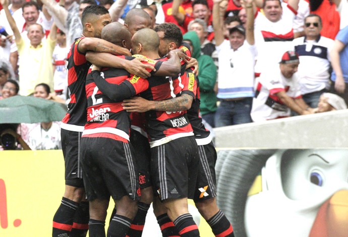 Lédio diz que Fla atropelou o Flu em clássico e critica a postura de Wallace