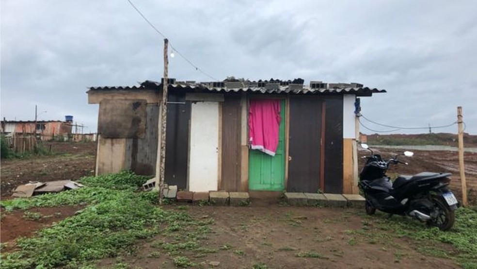 Cerca de 35,2 mil fam&iacute;lias foram retiradas de suas casas &agrave; for&ccedil;a no pa&iacute;s &mdash; Foto: Leandro Machado