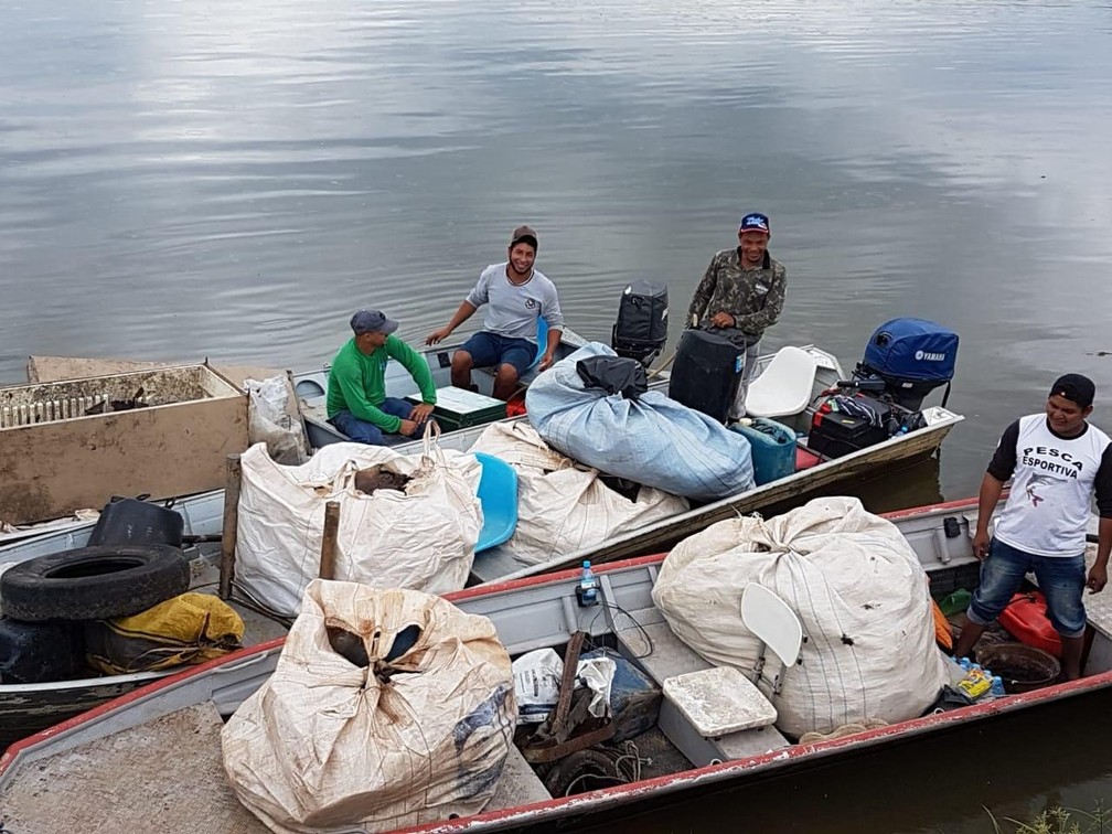 A Sedam contou com o apoio da ‘Mobilização Guaporé Limpo’ e de voluntários que se dispuseram a participar do mutirão de limpeza. — Foto: Governo de Rondônia/Divulgação