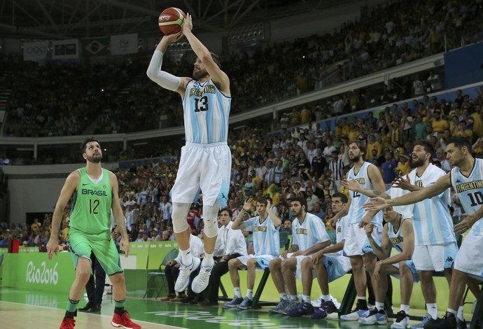 Brasil perde jogo contra Argentina no basquete masculino