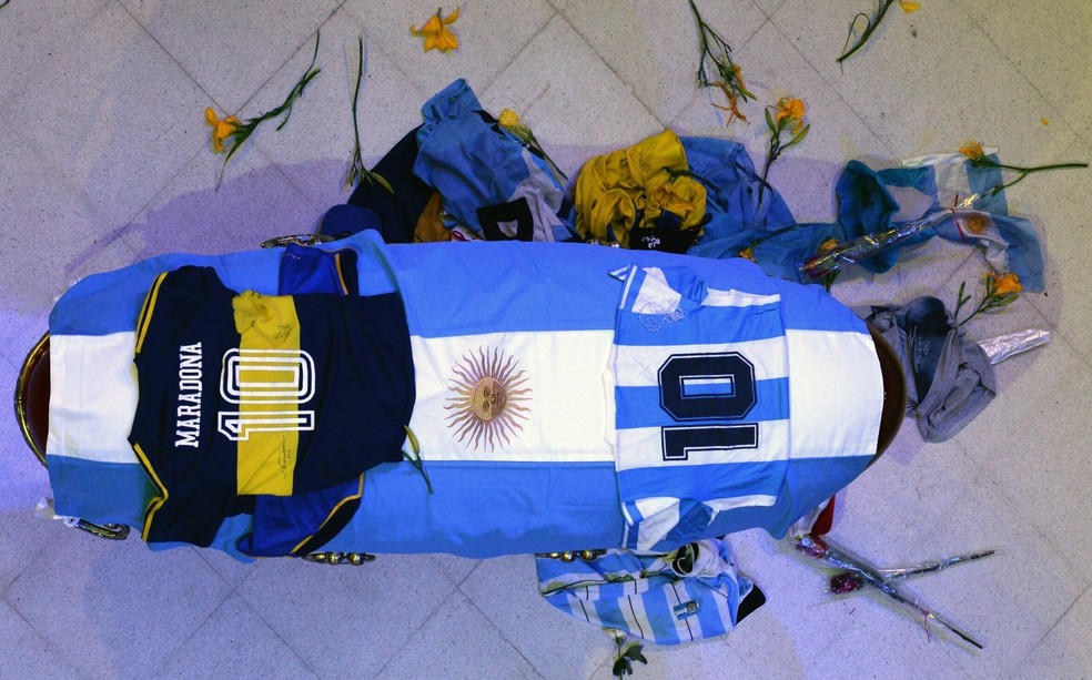 Caixão de Diego Maradona durante velório na Casa Rosada — Foto: Presidência da Argentina via AP