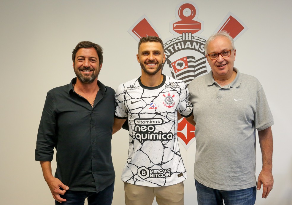 Reforço no Timão! Corinthians anuncia a contratação do atacante Júnior Moraes
