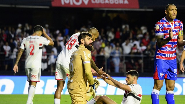 Fernando Miguel e Calleri em São Paulo x Fortaleza