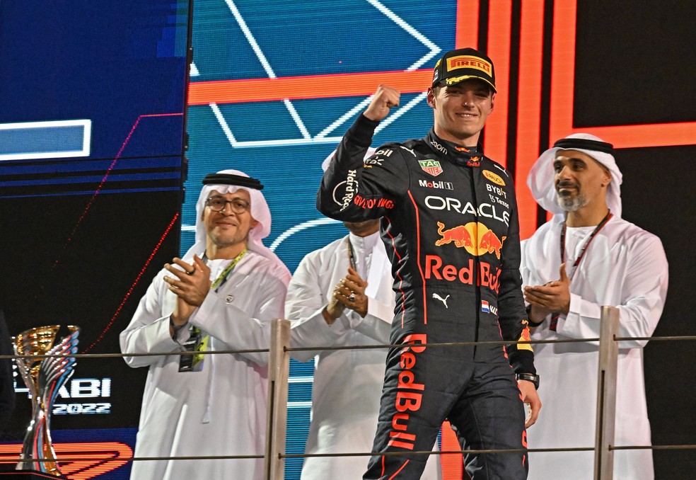 Max Verstappen vence GP de Abu Dhabi da F1 2022 — Foto: Karim Sahib / AFP