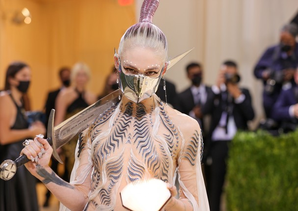 NEW YORK, NEW YORK - SEPTEMBER 13: Grimes attends The 2021 Met Gala Celebrating In America: A Lexicon Of Fashion at Metropolitan Museum of Art on September 13, 2021 in New York City. (Photo by Theo Wargo/Getty Images) (Foto: Getty Images)