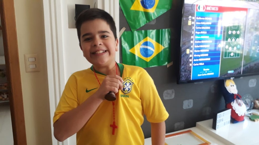 O pequeno Guilherme Pinto Soares, 11 anos, aprendeu a comemorar as pequenas vitórias e acreditar na 'volta por cima' (Foto: Arquivo Pessoal)