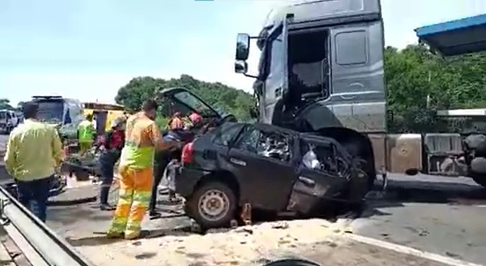 Família morre em acidente na BR-163 em MS; as vítimas são duas crianças e dois adultos | Mato Grosso do Sul | G1