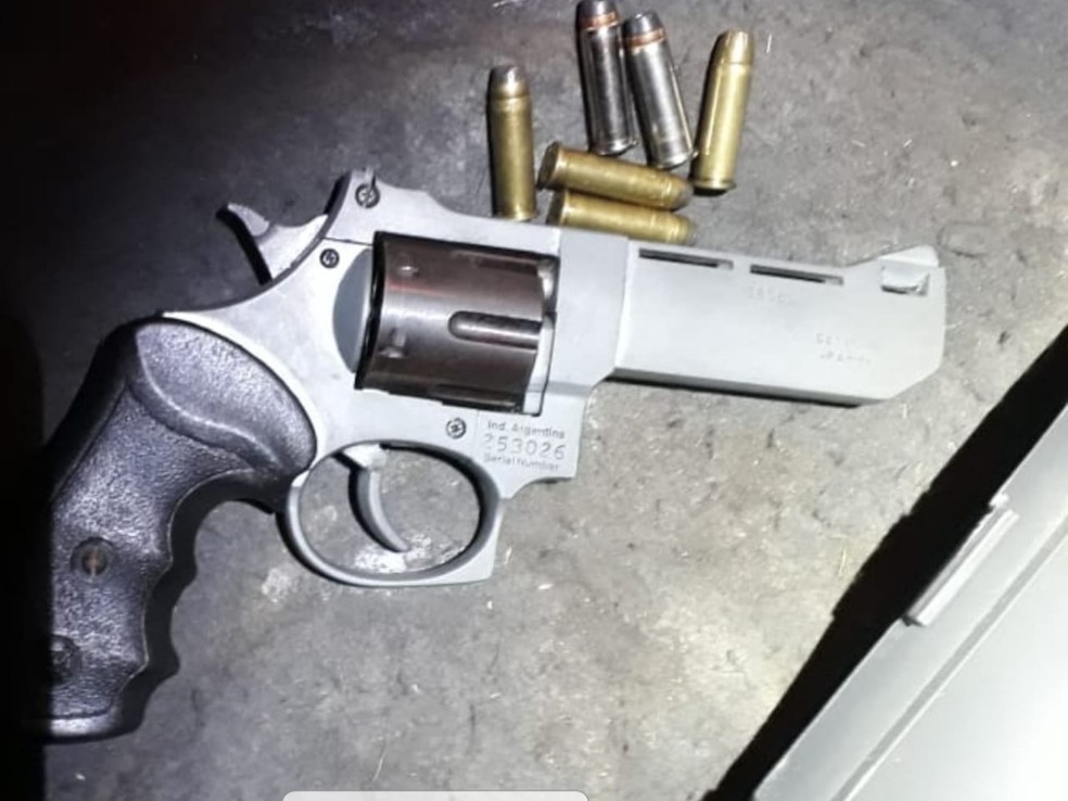 Dupla E Presa Por Porte Ilegal De Arma De Fogo Na Via Dutra Em Itatiaia Sul Do Rio E Costa Verde G1