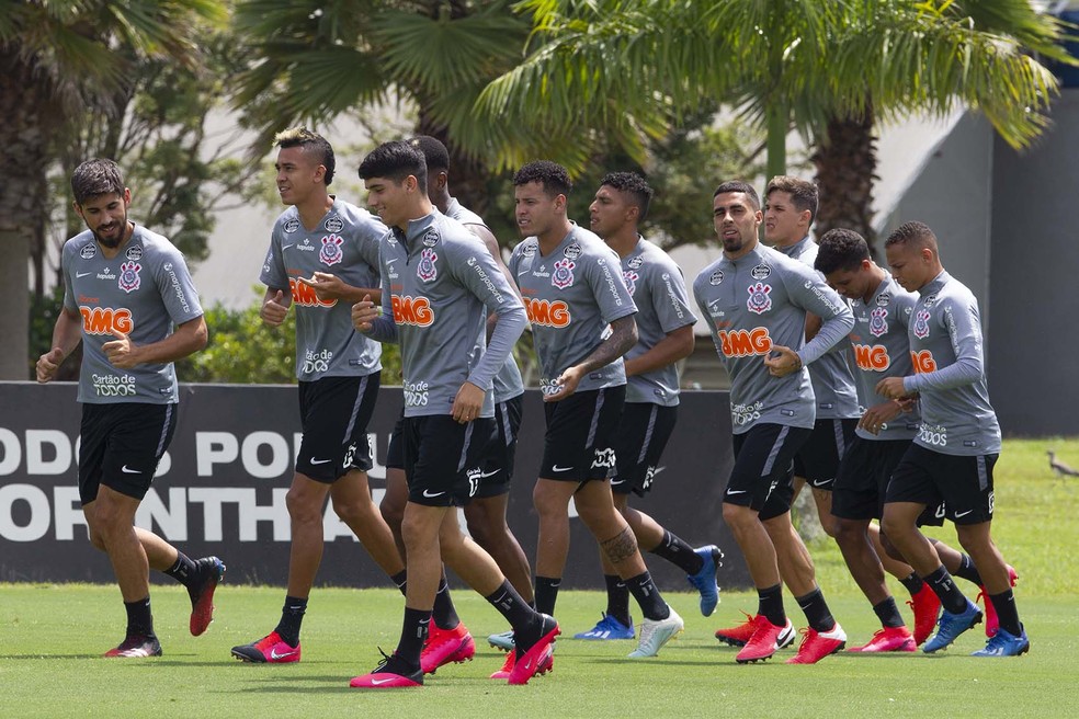 Atrasos no FGTS podem resultar em rescisão de contratos, alertam especialistas — Foto: Daniel Augusto Jr/Ag. Corinthians 