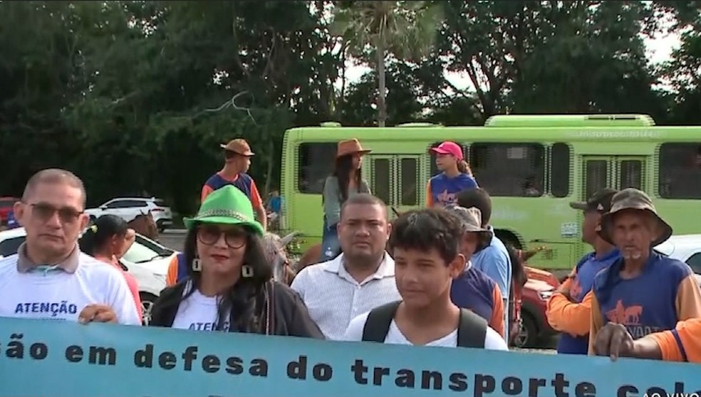 Trabalhadores do transporte, carroceiros e cadeirantes fazem protesto unificado em Teresina  — Foto: Reprodução
