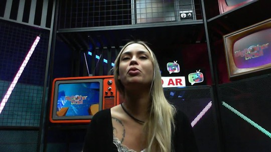 Tiago Leifert joga game 'Intruder' com internautas ao vivo ...