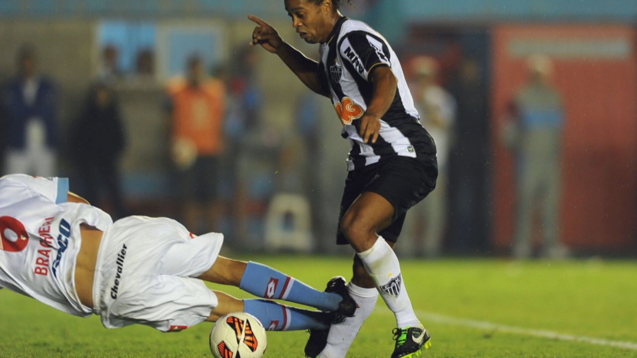Libertadores 2013: lance em Ronaldinho Gaúcho teve registro histórico argentino