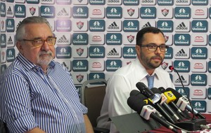 Paulo Angioni e Mário Bittencourt coletiva Fluminense (Foto: Hector Werlang)