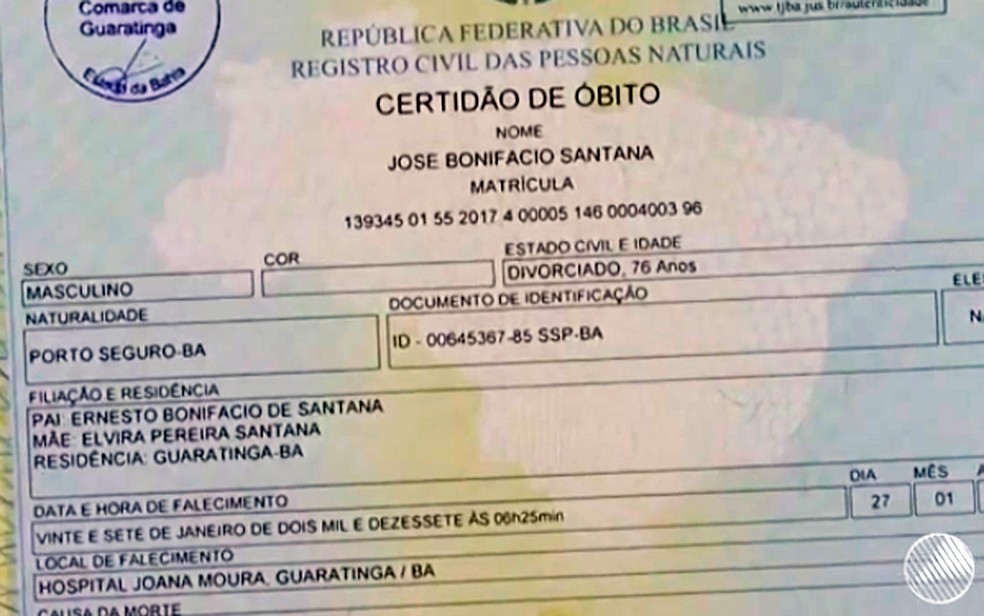 Certidão de óbito de José Bonifácio Santana, que teria sido operado pelo hospital depois da morte (Foto: Reprodução/TV Santa Cruz)