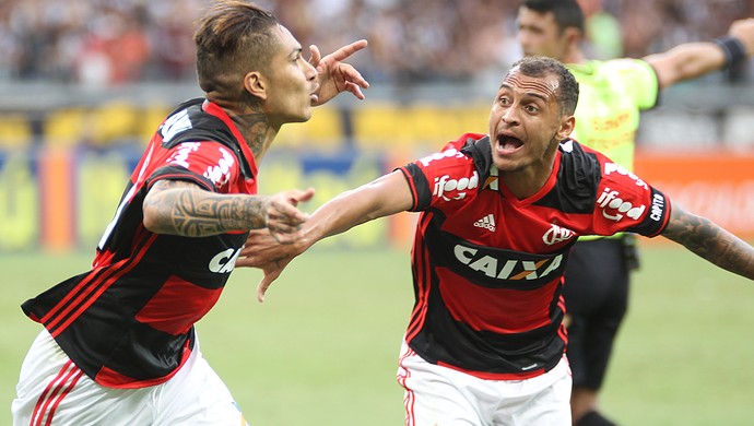 Jornalista diz que tropeço do Verdão mantém cheirinho para rubro-negros