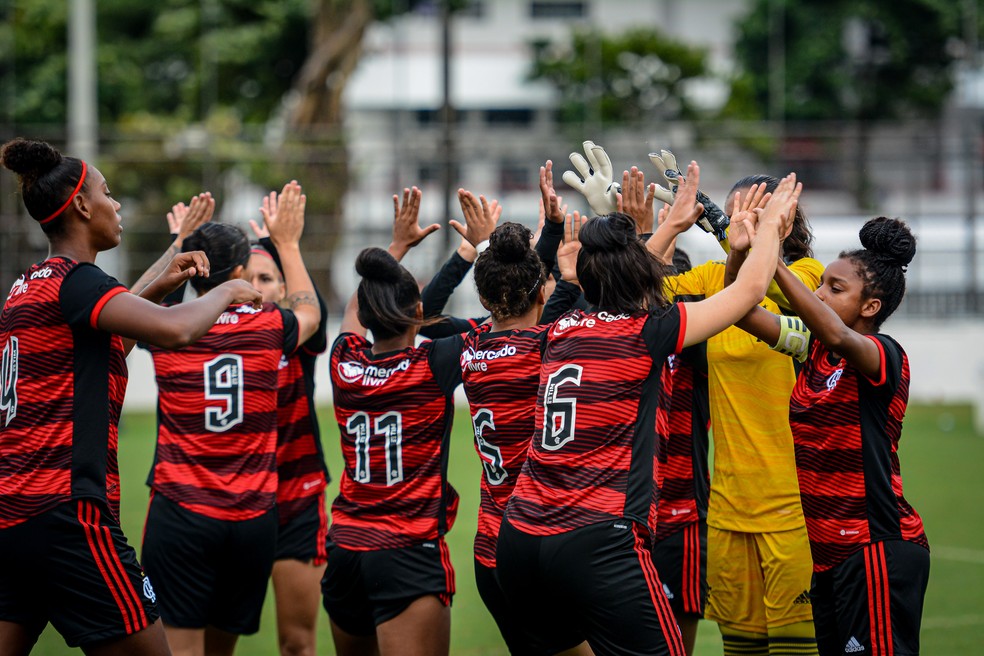 Jogadores do Flamengo comemoram contra o São Paulo — Foto: Nayra Hal / Staff Images Woman / CBF
